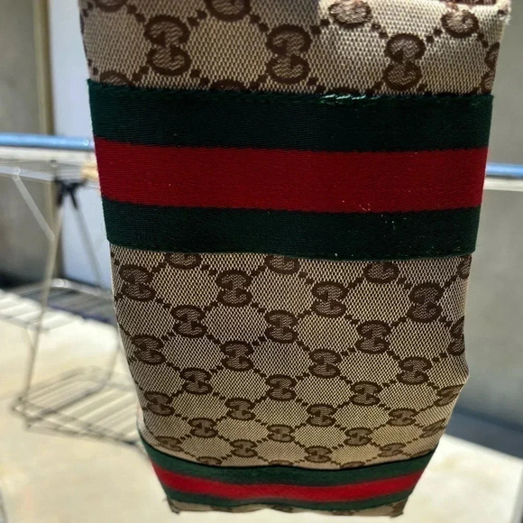 Authentic GG web tote- perfect for  holiday fun! Gucci charms include: G,❤️ & g - Picture 17 of 17